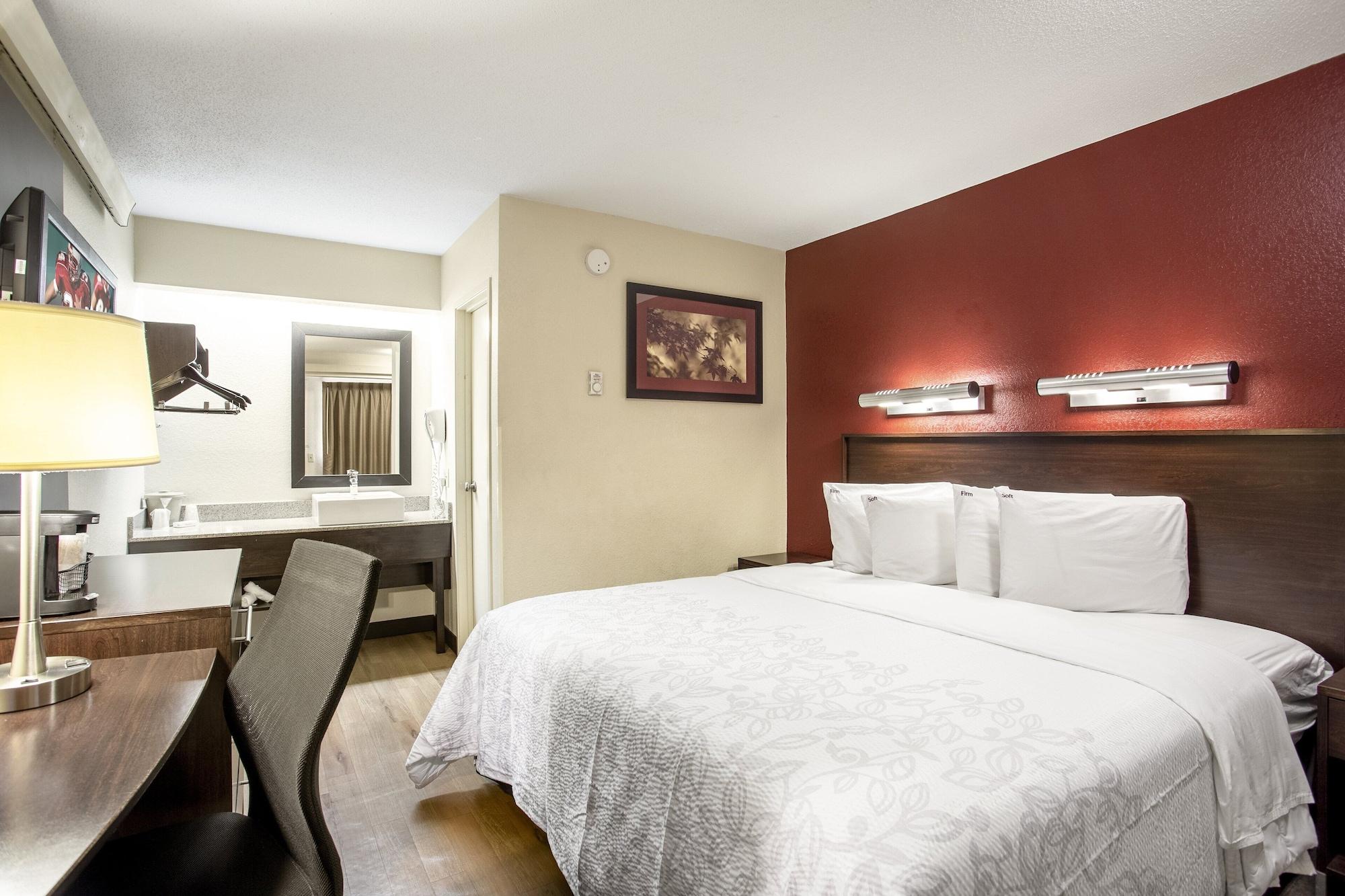 Red Roof Inn Plus+ Washington Dc - Alexandria Exterior photo