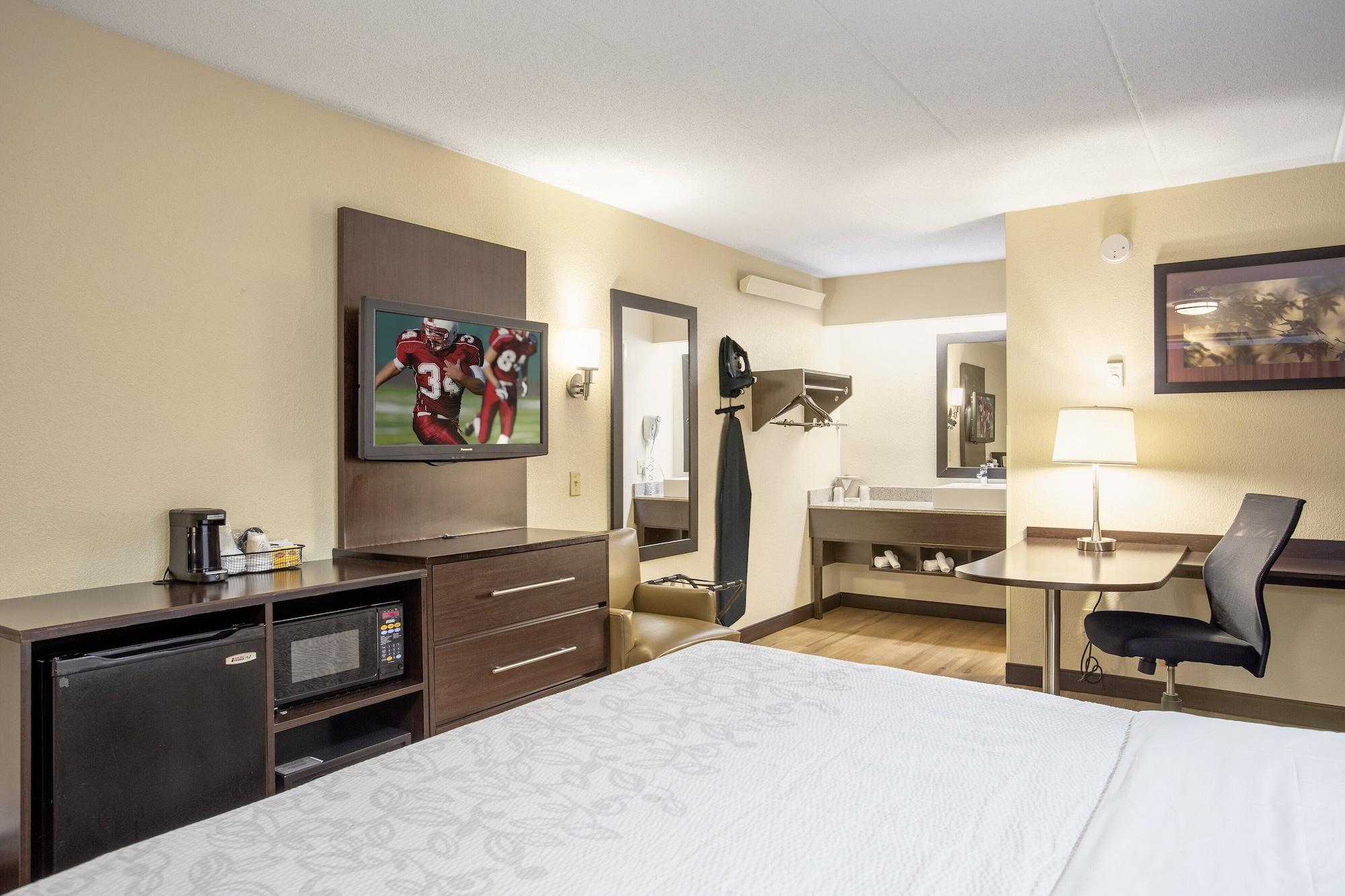 Red Roof Inn Plus+ Washington Dc - Alexandria Exterior photo