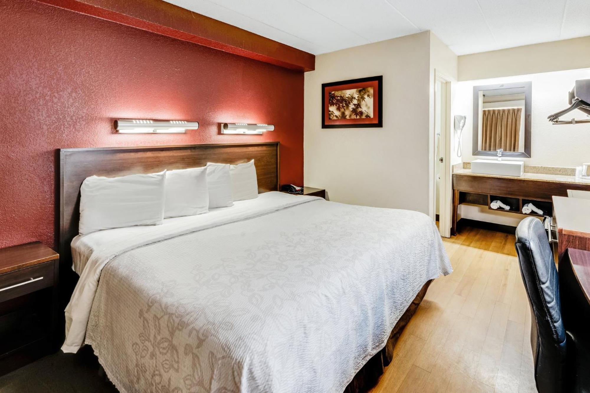 Red Roof Inn Plus+ Washington Dc - Alexandria Exterior photo