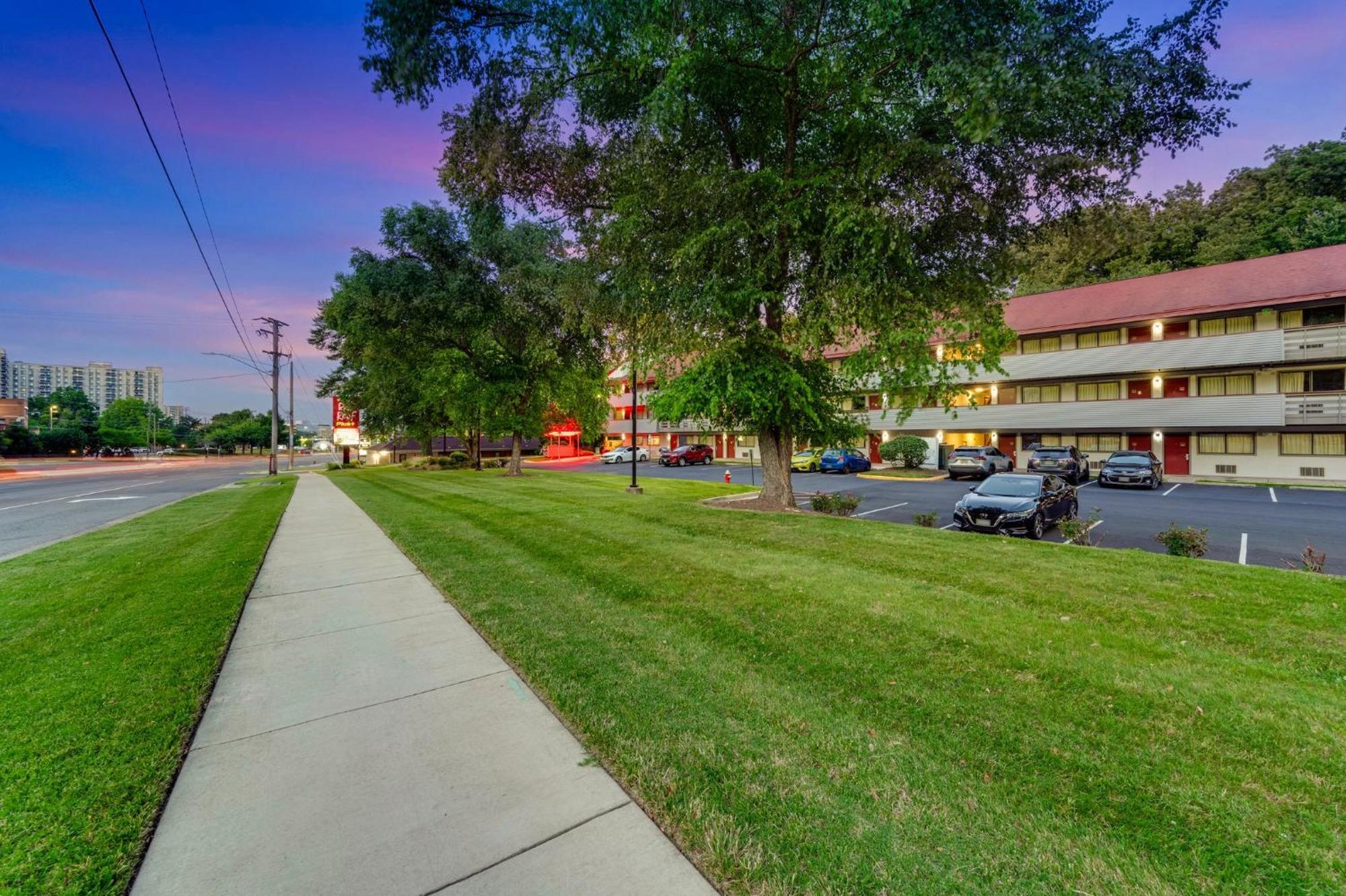 Red Roof Inn Plus+ Washington Dc - Alexandria Exterior photo