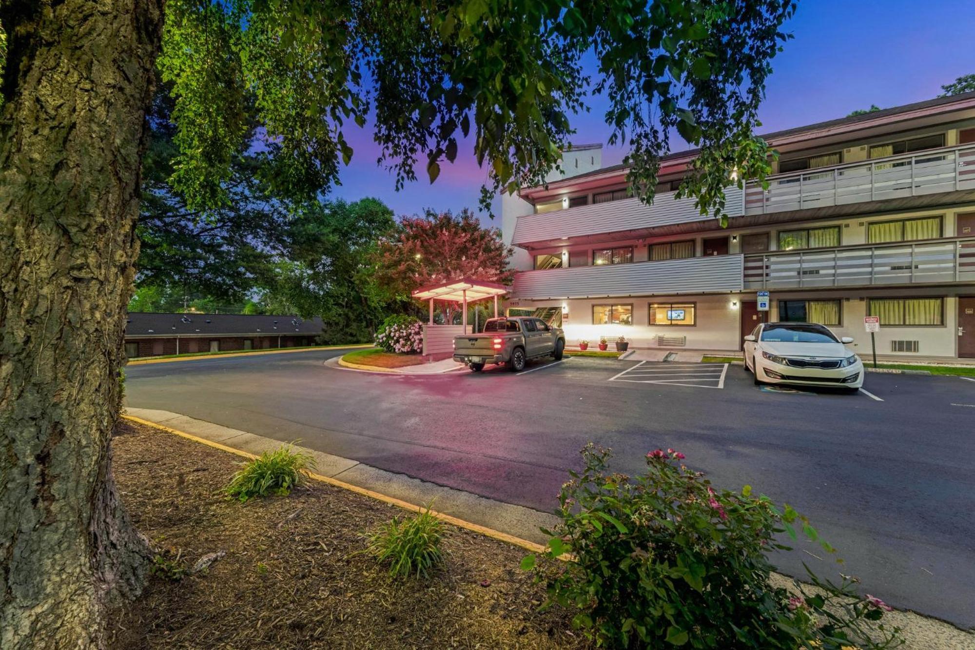 Red Roof Inn Plus+ Washington Dc - Alexandria Exterior photo